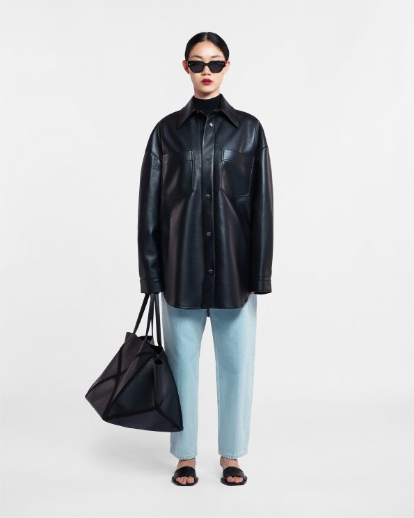 NU22CROW00499_MARTIN_BLACK_REGENERATED_LEATHER_02